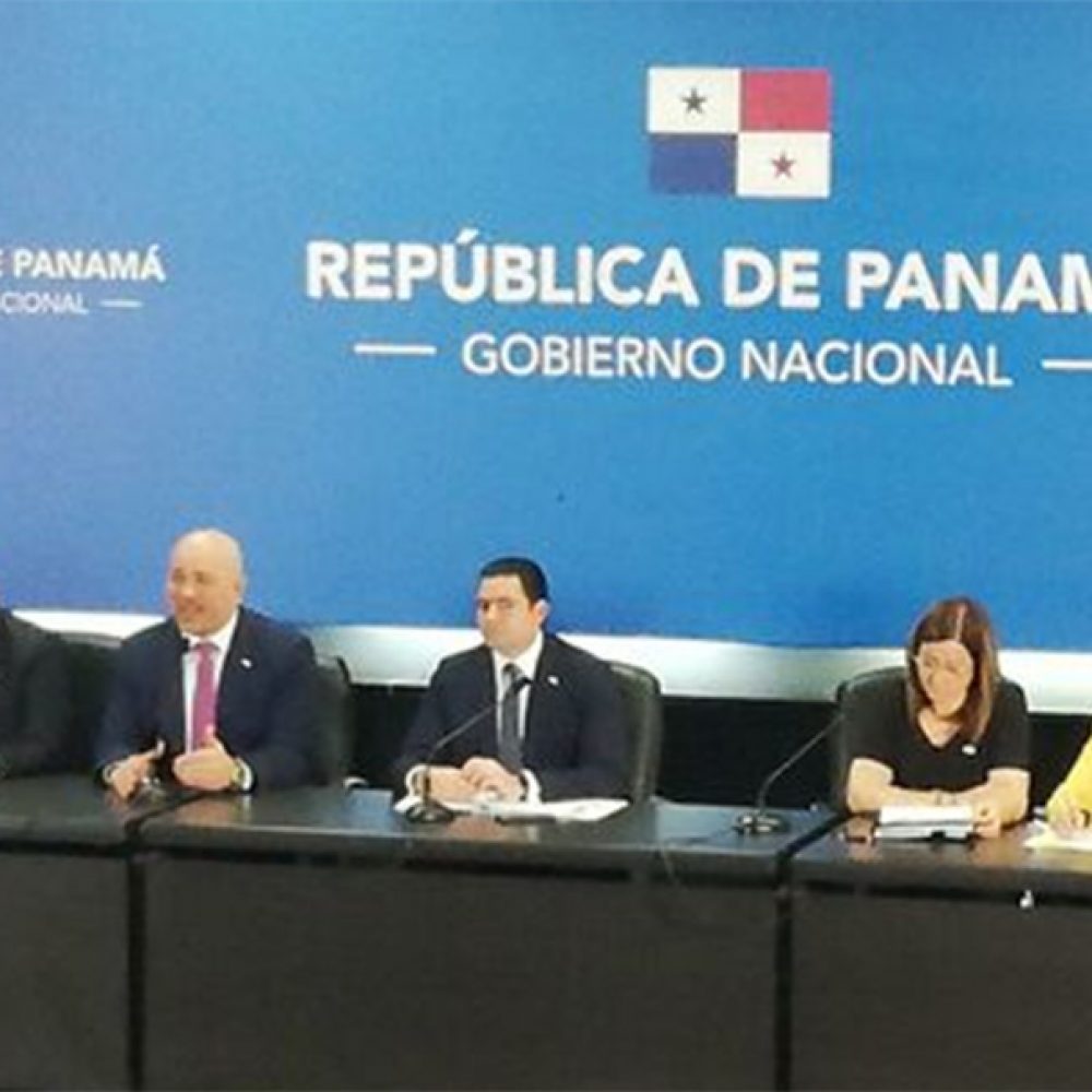 Gobierno aún no decide sobre ajuste al salario mínimo